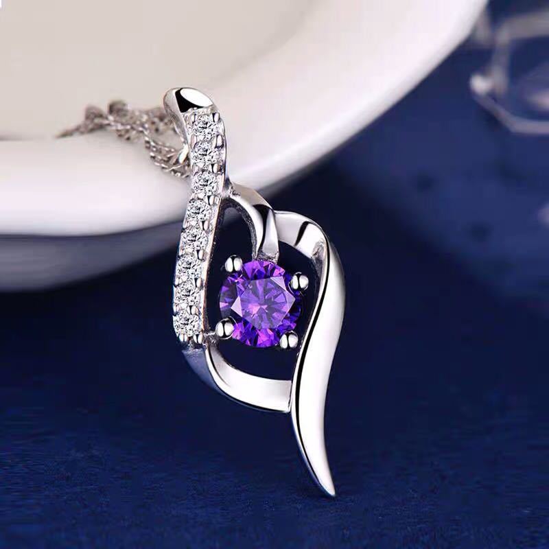 Twist of Heart pendant in violet